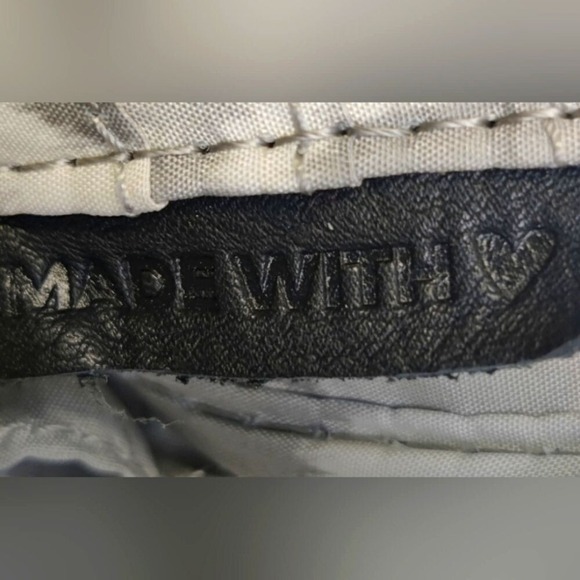 Aimee Kestenberg Tamitha Reef Ombre Phone Crossbody Bag With RFID‎ Protection - Picture 4 of 11